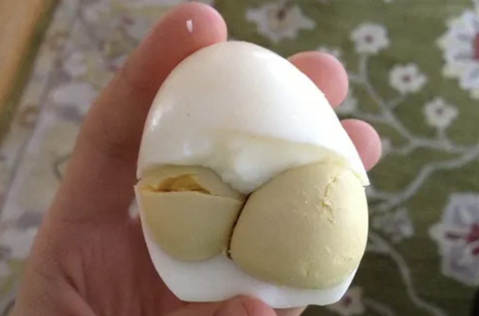 Яйчен жълтък